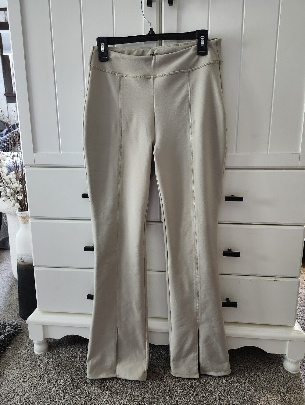 ALO Split-Hem Pants - Beige Sz M